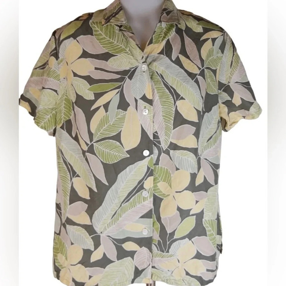 Linden Hill green, grey and yellow Hawaiian floral print camp shirt, size Large. - Picture 1 of 5